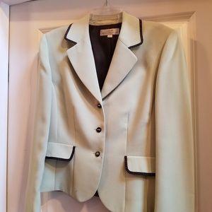 Soft green blazer
